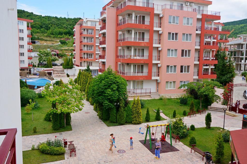 Gt Privilege Fort Beach Apartments Elenite Exterior photo